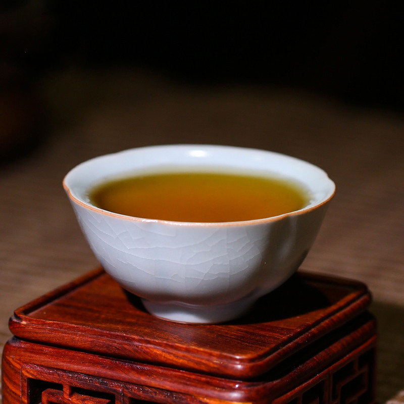 . Poly real boutique scene. Your up jingdezhen kung fu tea cups master S cup single cup sample tea cup of black tea cup