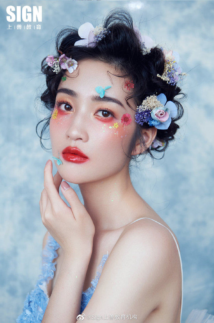 花瓣干花妆仙女脸上贴花雏菊林小宅化妆师森系写真眼角脸部美甲