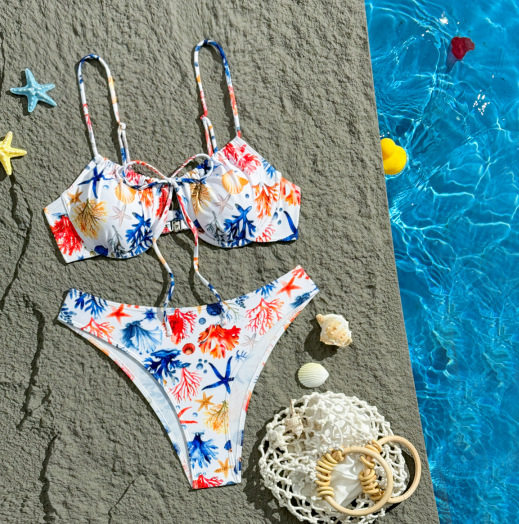 European and American swimsuits, female-sex bikini vacation style, seaside swimsuits, foreign trade new suspender swimsuits
European and American swimsuits, female-sex bikini vacation style, seaside swimsuits, foreign trade new suspender swimsuits