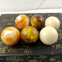 Middle-aged and elderly people turn the ball golden silk sea Willow relief artifact hand massage fitness ball handhold ball handball play