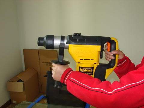 高品质32mm电锤带工具箱跟3根打墙钻头,送钻夹头/连接轴