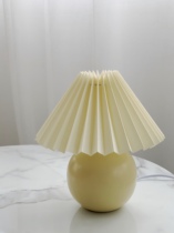 Set of wooden rooms vintage style small table lamp retro pleated bedside lamp