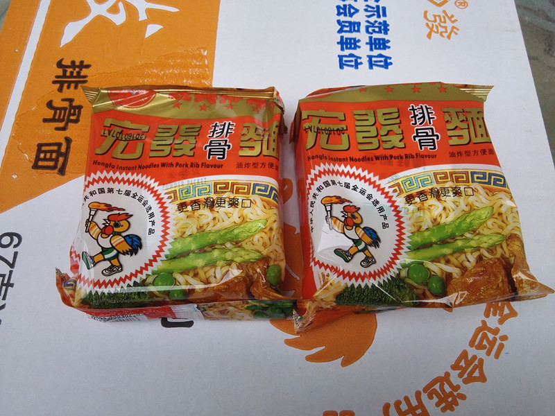 童年回忆福建特产宏发泡面排骨面67克方便面40包/箱新货包邮
