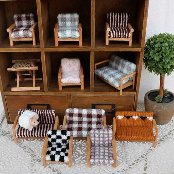 Mini sofa car swing cute and exquisite doll seat pure wool woven solid wood handmade single double
Mini sofa car swing cute and exquisite doll seat pure wool woven solid wood handmade single double