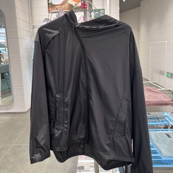 Li Ning Jackie Chan sports thin windbreaker for men and women loose breathable irregular cool sunscreen jacket AFDUA45 Li Ning Jackie Chan sports thin windbreaker for men and women loose breathable irregular cool sunscreen jacket AFDUA45