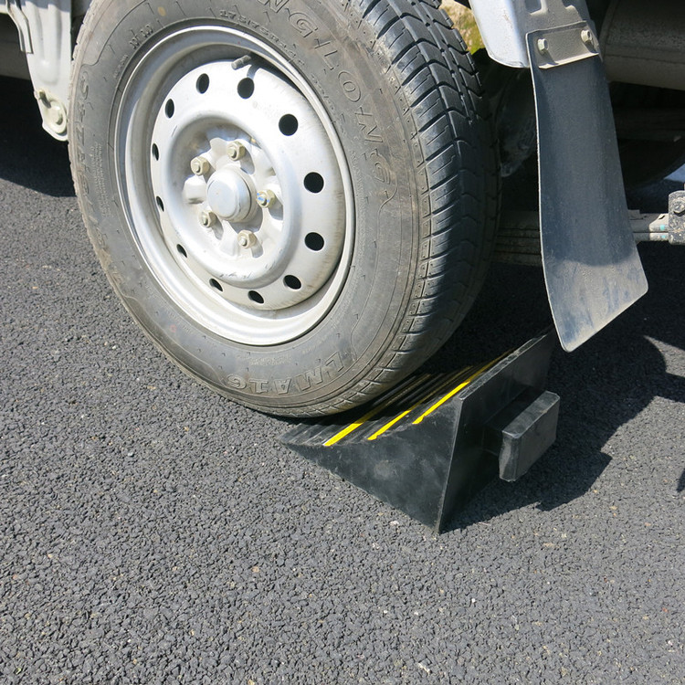 大型货车专用橡胶车轮止退器 防滑阻退三角木止胎器车轮挡