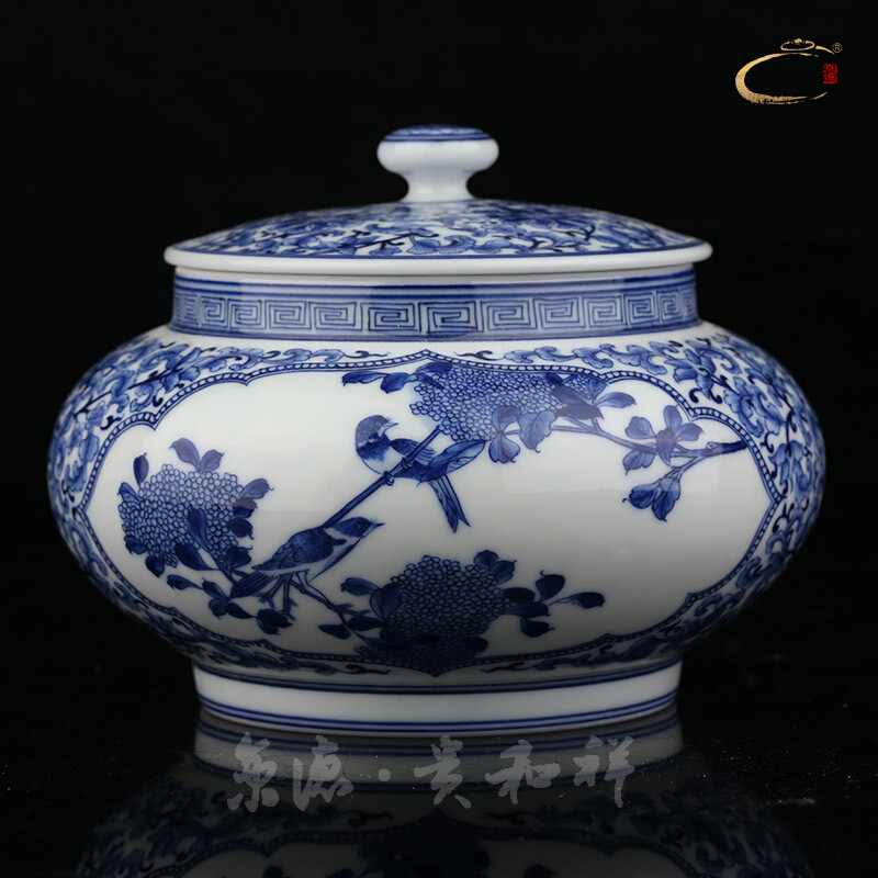 Beijing DE and auspicious manual blue and white window yuanyang flower POTS can of business gifts ceramic tea canister