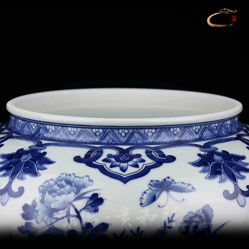 Beijing DE and auspicious all hand jingdezhen blue and white peony flower pot large store tea caddy fixings ceramic tea pot