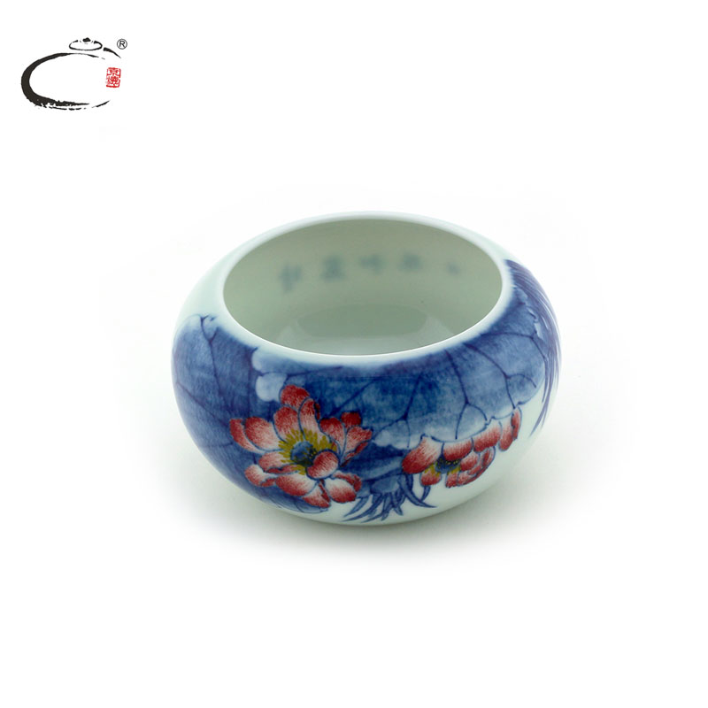 Characteristics of jingdezhen porcelain and auspicious up glair lotus archaize water jar XiCha writing brush washer water wash tea urn