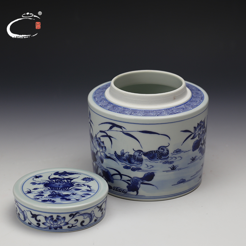 Jing DE and auspicious hand - made yuanyang pot of blue and white porcelain tea pot jingdezhen ceramics seal pot gift boxes