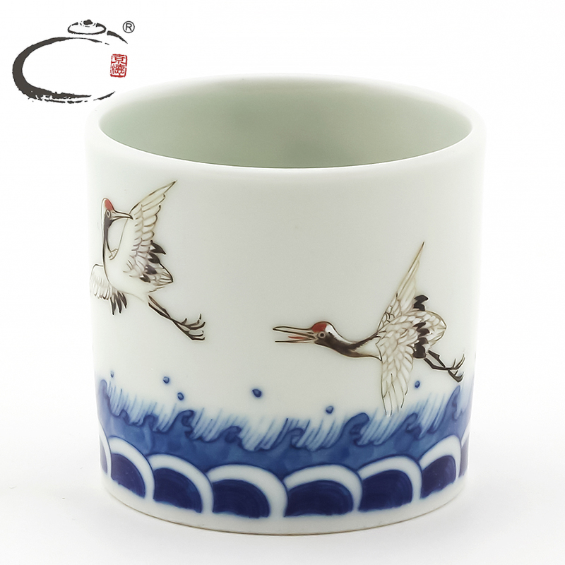 Jing DE and auspicious hand - made color bucket crane, cup of jingdezhen ceramic cup cup sample tea cup of blue and white porcelain cup