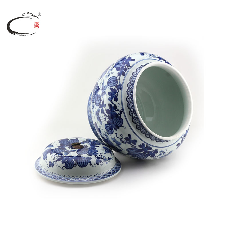 And auspicious large master of jingdezhen blue And white watermelon caddy fixings hand - made ceramic moistureproof tea packaging tea pot