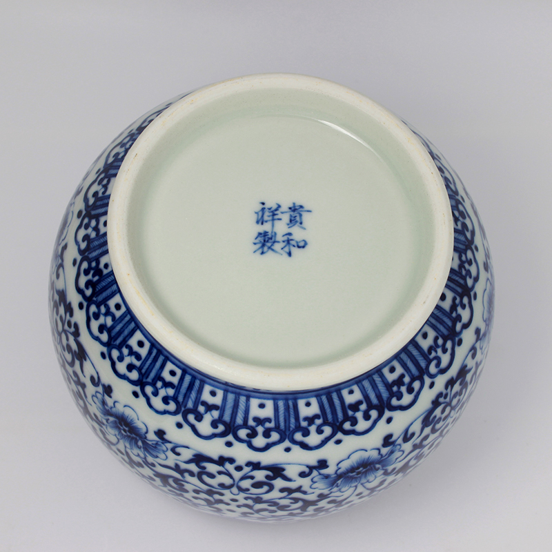 And auspicious, the lotus tea canister to jingdezhen manual hand - made ceramic pot seal storage tank gift POTS