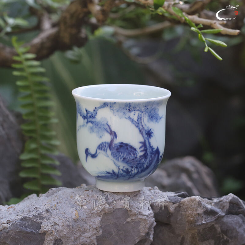 Beijing DE tea ware and auspicious jingdezhen blue and white new checking ceramic individual cup sample tea cup and cup