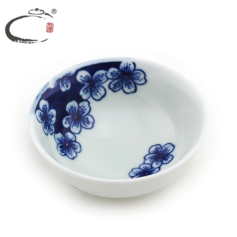 And auspicious manual jingdezhen blue And white name plum blossom put hand - made glass cups kung fu tea bowl sample tea cup