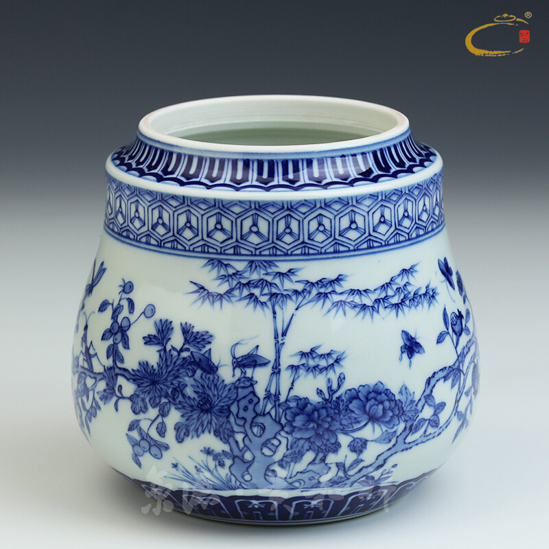 And auspicious jingdezhen ceramics by hand to wake receives the blue And white caddy fixings grasses And receives stock POTS