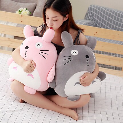 公仔抱枕龙猫毛绒玩具图片抱着上班女生搞笑韩夜场下班和睡觉的娃娃可爱图片