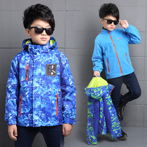 Childrens jacket three-in-one 2020 autumn and winter new middle-aged childrens thickened outdoor clothing 10-12 years old boys jacket