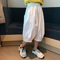 Girls pants summer 2021 New Korean version of childrens foreign style loose Capri pants in the big children Net red lantern pants