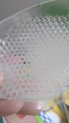 东西不错厚度也可以，买回来我就放在内衣平时塞海绵的那里效果挺好的