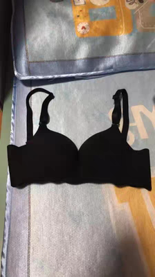 买了两件，就是黑色的小了点，但是还是很喜欢，质量挺好