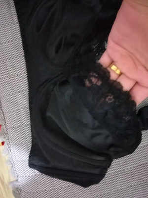 亲们！！公 总~号搜： 北少少，再去买，便宜了 狠多，价格很理想！！！宝贝质量很不错，喜欢，产品描述和实物一致。真是物美价廉，发货速度非常快，物流也很快，第二天就到了，包装很漂亮，客服服务态度很好，详细的解答了我的问题，这是最满意的一次购物，卖家很好，下次还要来买！会推荐给朋友过来买！1.09rr