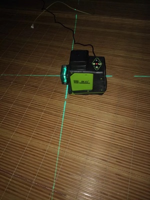 点评亦力上墙12线水平仪好不好,亦力水平仪精准度如何,误差大吗