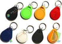 Kindergarten pick-up IC campus training check-in brush clock attendance key chain parent teacher card machine management system