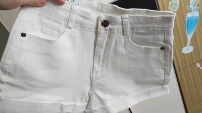 裤子质量非常好，棉的含量很高，穿上很合身，性价比很高