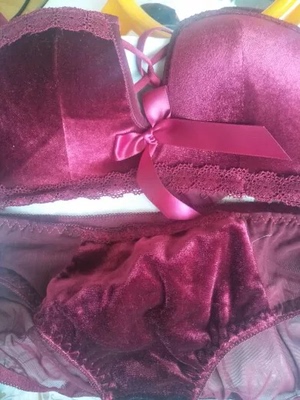 超级好看 超级性感 我室友都觉得性感呢