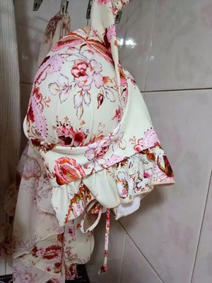 很喜欢 这个和我的裙子花型差不多 过两天去玩再发图