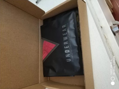 包装很好 面料很舒服 老婆穿着很漂亮 喜欢超赞 包装很好 面料很舒服 老婆穿着很漂亮 喜欢超赞