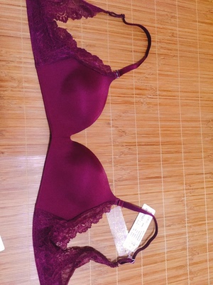 内衣收到了 朋友说质量非常好很喜欢很喜欢 穿着也舒服 合适 颜色漂亮 内衣收到了 朋友说质量非常好很喜欢很喜欢 穿着也舒服 合适 颜色漂亮