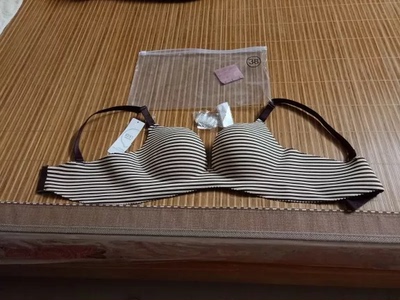 很好，穿着舒服，价格又便宜，发货速度也快，打算在买一件。