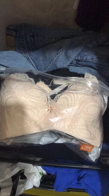 很好看哦，就是觉得更适合小胸的妹子穿，建议杯子大一点，哈哈