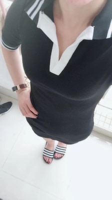 衣服收到了，质量不错，试穿了一下效果不错，朋友都说好看，还让给她们拍两件了，