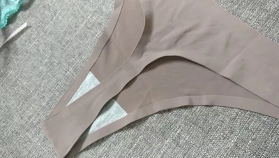 看着不错的样子，女友说这没法穿这么细会勒的疼😂