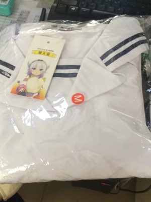 穿了一段时间，假毛和衣服都很不错，非常的满意，好评哦～