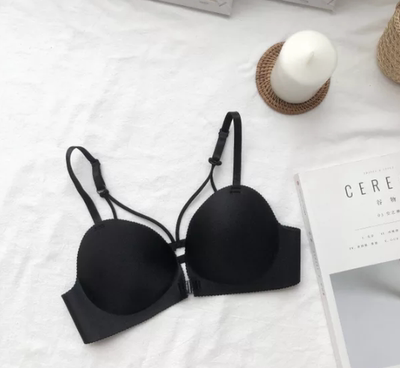 面料很舒服 ，质量挺好的 就是有点小了，其他都挺好，客服很好，因为经常在可可家买衣服，还是很喜欢的，祝可可就生意兴隆。