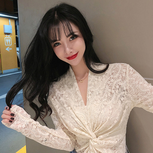 Spring 2020 Korean elastic lace V-neck lace shirt woman