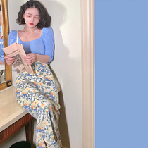 Wine afternoon flower flower oil painting skirt 2020 spring and summer new French retro Platycodon skirt high waist slim skirt women