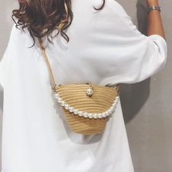 This year's popular bags for women summer 2024 new versatile ins straw bag niche pearl woven hand bucket bag