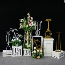Wedding wrought iron flower master table flower white road introduction golden flower arrangement stand table road guide decoration stage arrangement