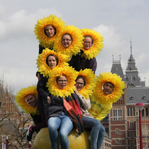 Awakening sunflower headgear funny simulation sunflower face pullover sports meeting opening ceremony props