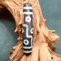 Hot selling Jet Li star national jewelry old mine nine-eye boutique genuine Tianzhu cinnabar Tibetan jewelry Tibet