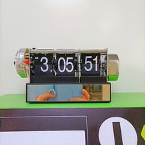 Retro dynamic page turning electronic clock with alarm clock Page turning clock with seconds page turning Living room study Small pendulum clock Table clock