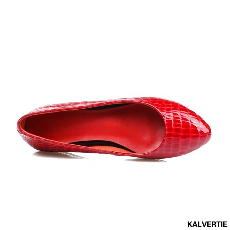 lv旗下服飾品牌介紹 品牌紅色歐洲站淺口金屬裝飾高端漆皮平底精品女士單鞋女鞋 lv旗下品牌包