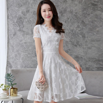 蕾丝连衣裙女夏季2018新款四十岁女人夏天仙小个子显高腰雷丝裙子