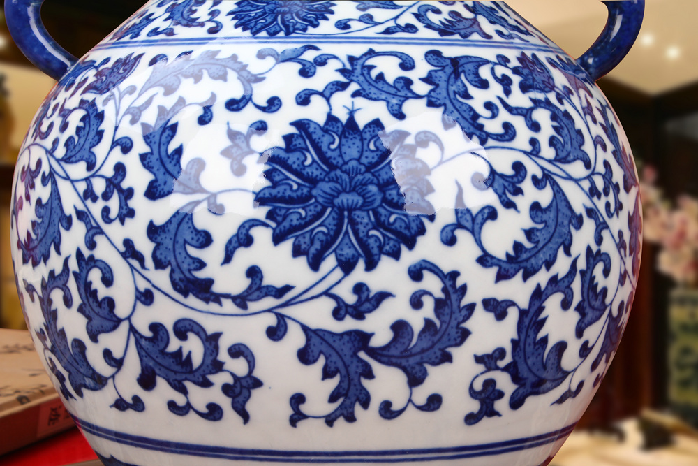 Chinese style is classic blue and white porcelain of jingdezhen ceramics ears branch lotus bottles of I household handicraft furnishing articles