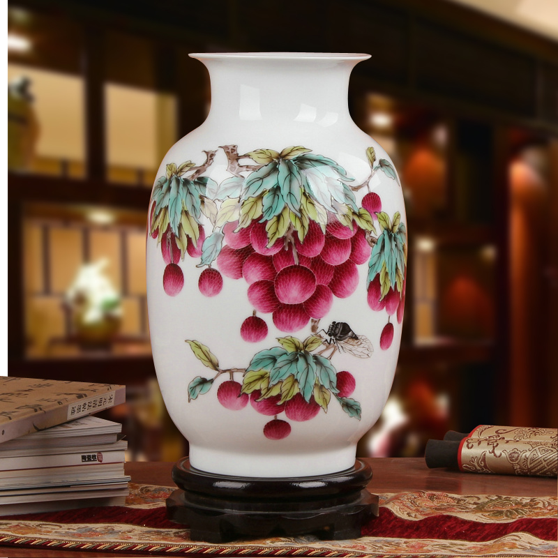 Famous Xia Guoan high - grade gift porcelain vase hand - made works of jingdezhen ceramics powder enamel litchi east gourd bottle